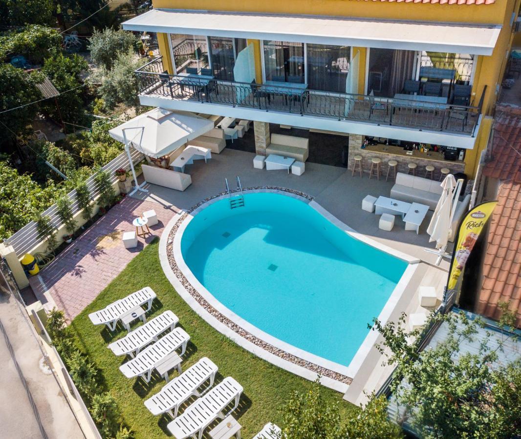 Aldebaran Hotel Apartments 利迈纳里亚 外观 照片