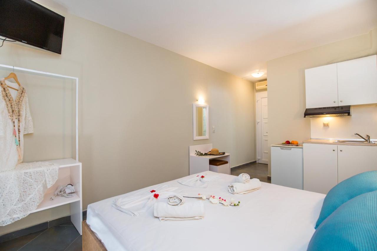 Aldebaran Hotel Apartments 利迈纳里亚 外观 照片