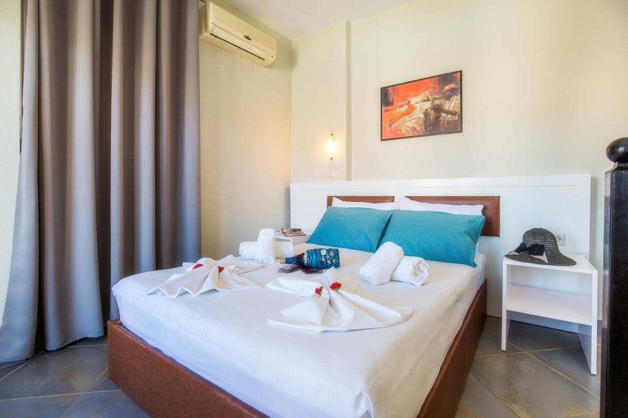 Aldebaran Hotel Apartments 利迈纳里亚 外观 照片